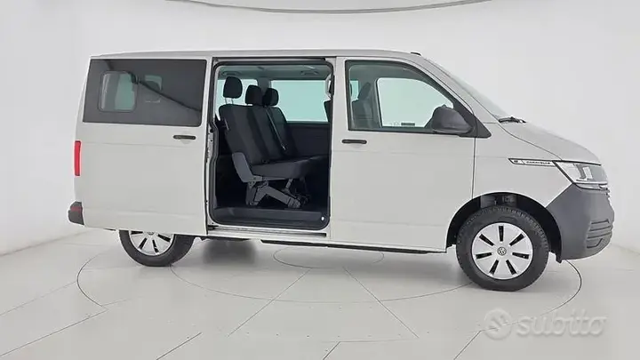 Volkswagen Caravelle 2023 photo 2