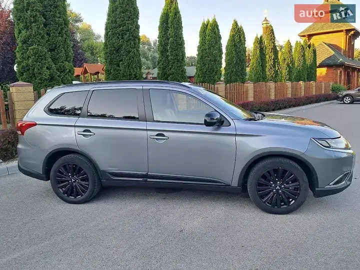 Mitsubishi Outlander 2020 photo 5