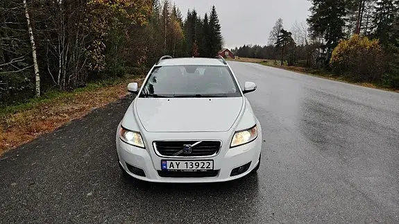 Volvo V50 2011 photo 3