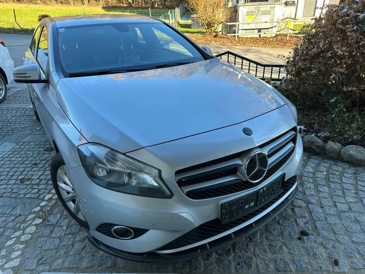 Mercedes-Benz Aklasse 2013 photo 2