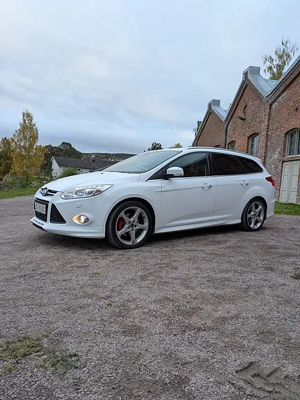 Ford Focus 2013 photo 3