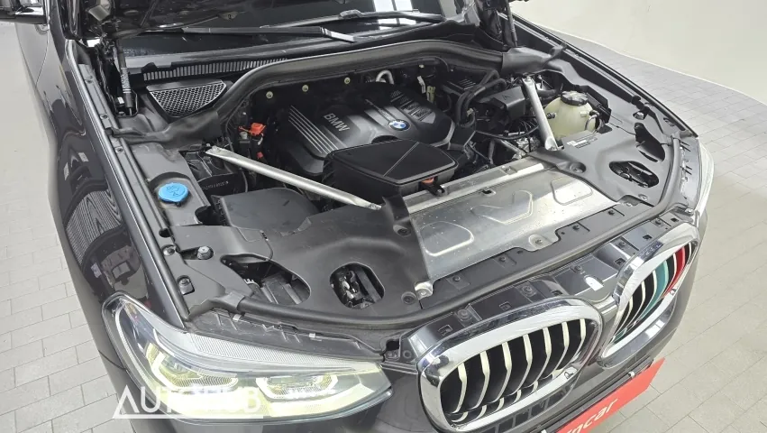 BMW X3 2018 photo 2