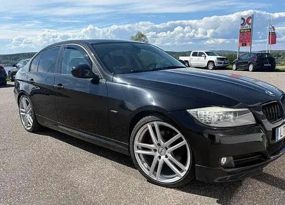 BMW 320D 2011 photo 4