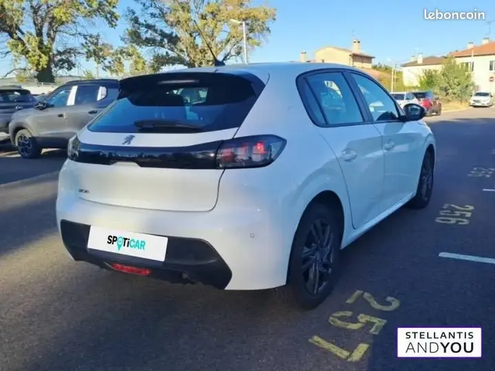 Peugeot 208 2021 photo 3