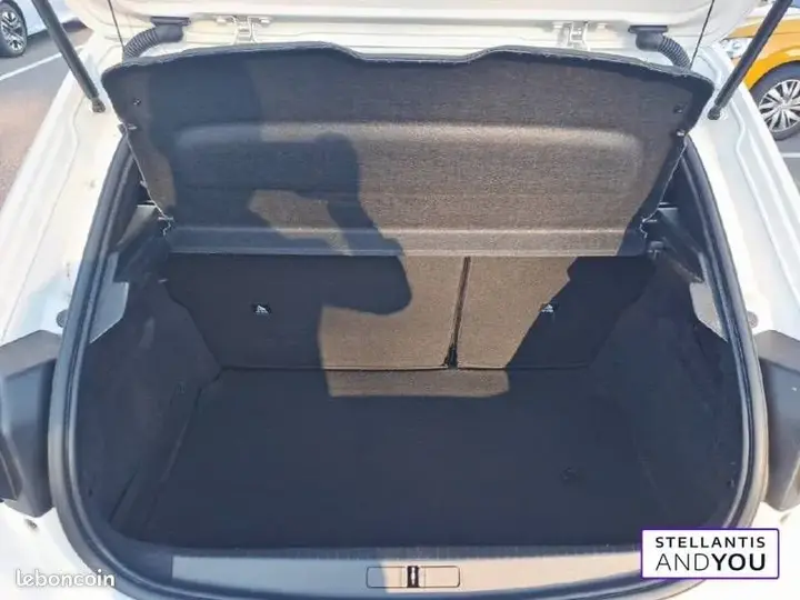 Peugeot 208 2021 photo 4