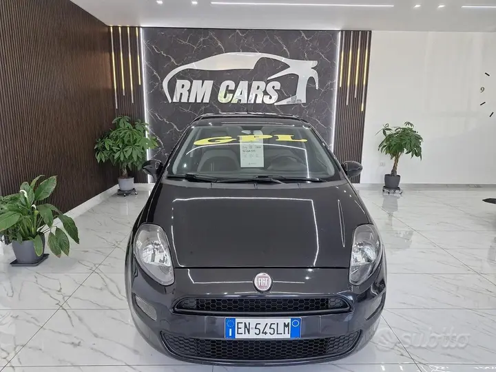 Fiat Punto 2012 photo 2
