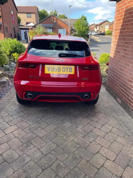 Jaguar E-Pace 2018 photo 5