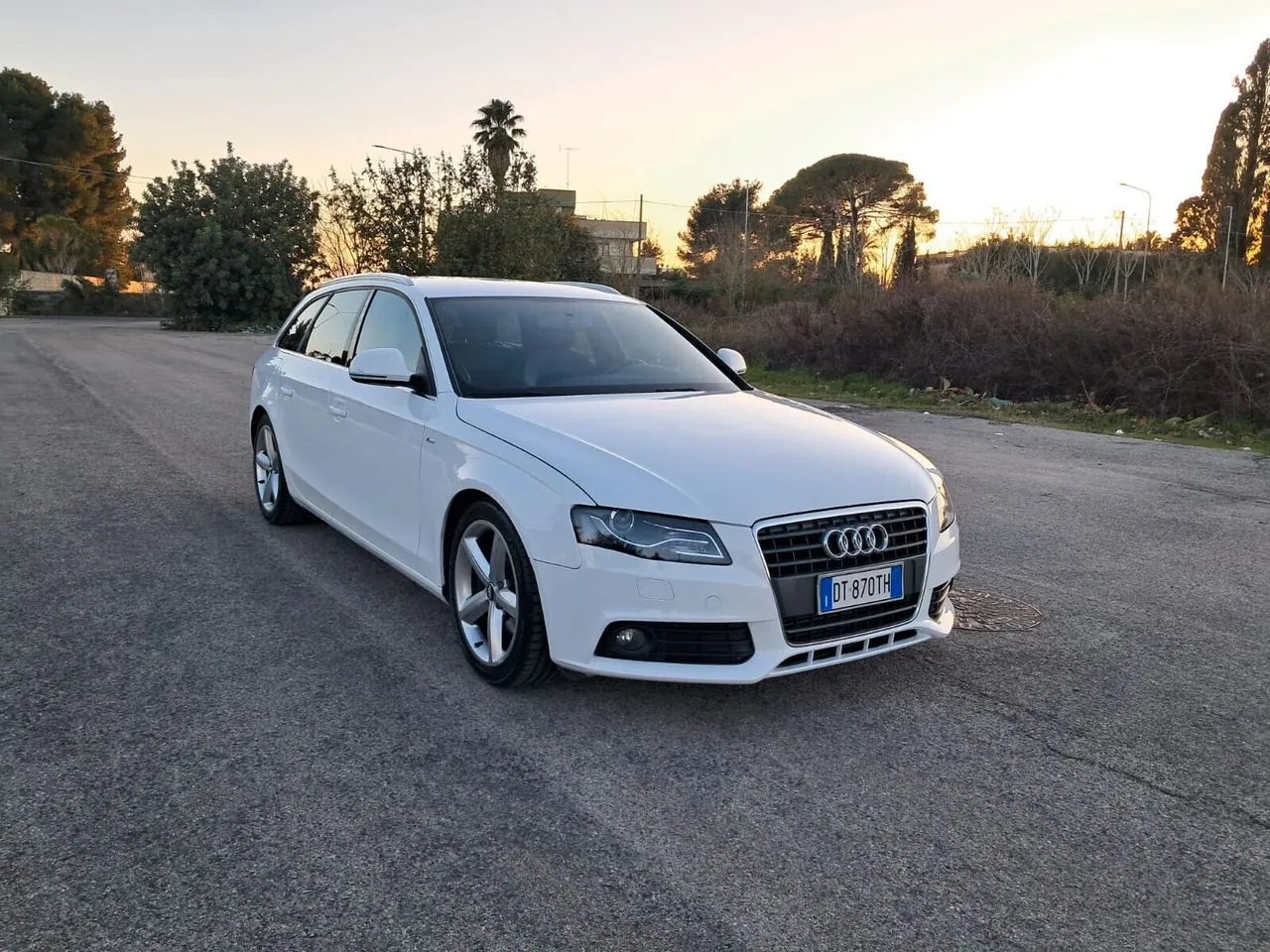 Audi A4 2009 photo 4
