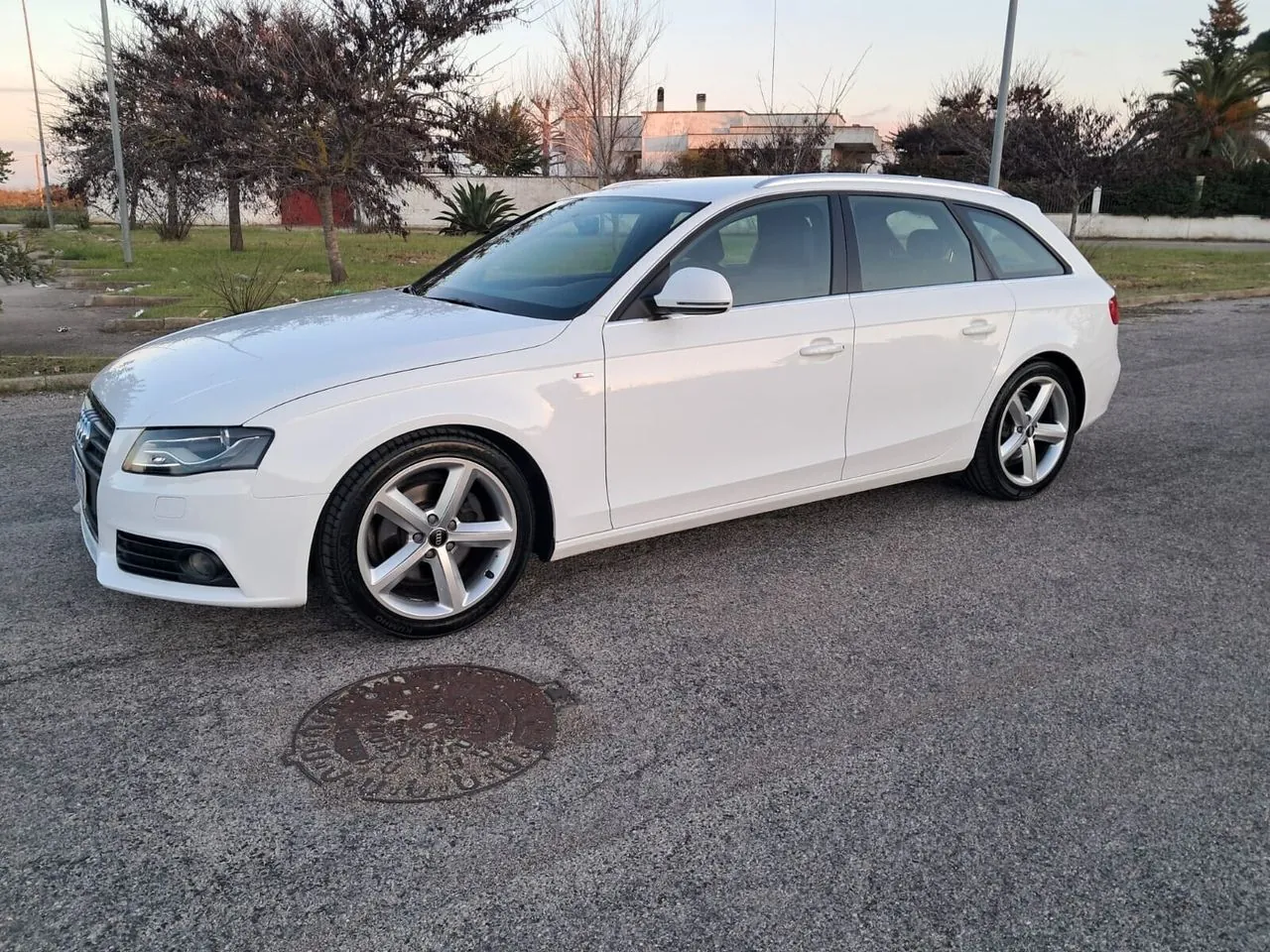 Audi A4 2009 photo 3