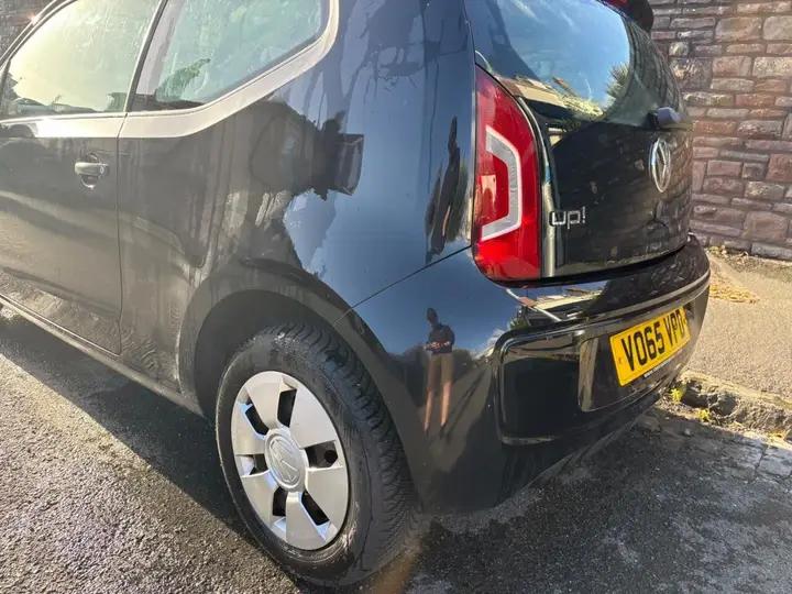 Volkswagen Up 2015 photo 5