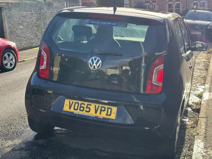 Volkswagen Up 2015 photo 3
