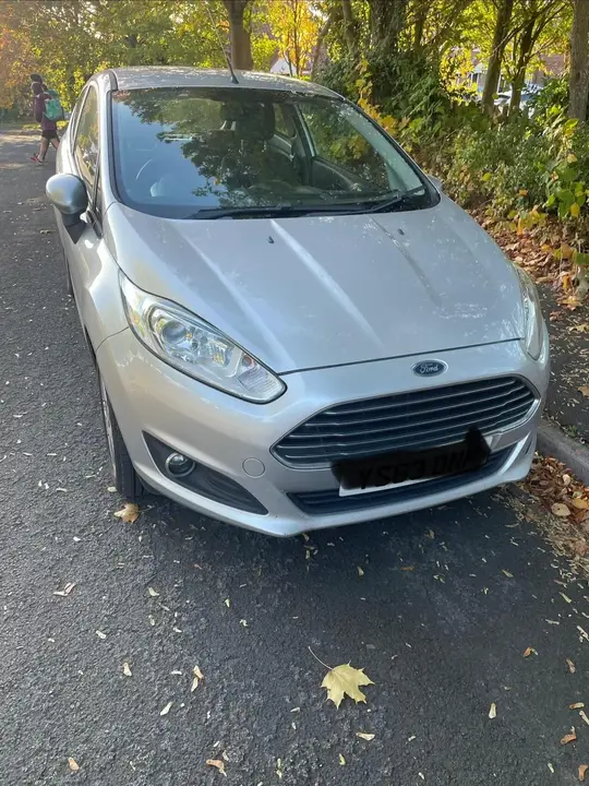 Ford Fiesta 2013 photo 2