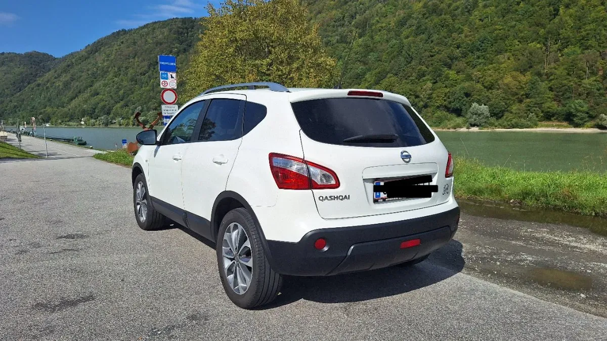 Nissan Qashqai 2010 photo 3