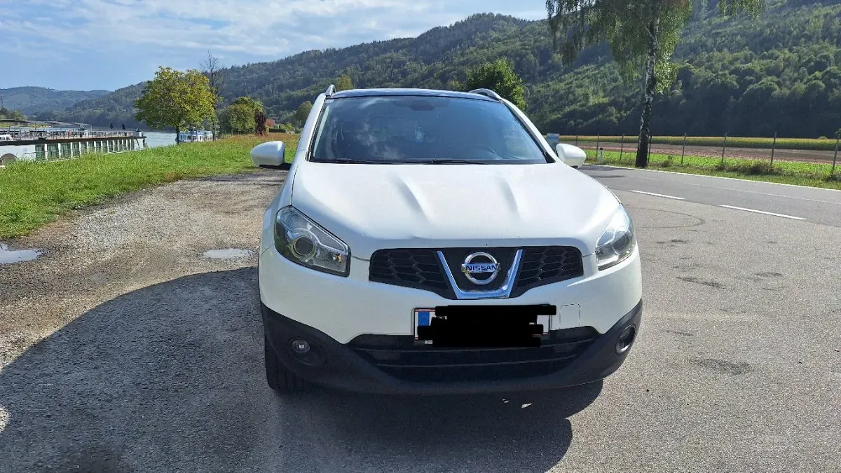 Nissan Qashqai 2010 photo 2