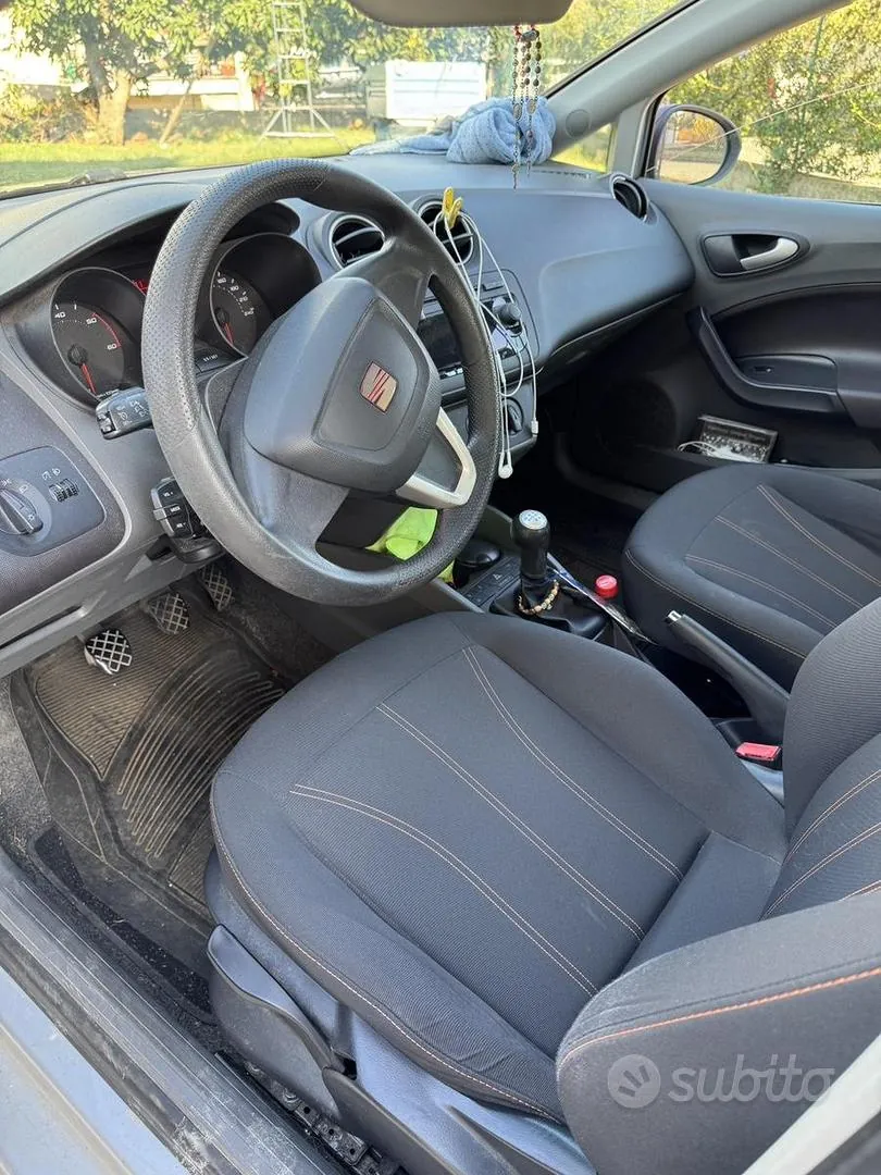 Seat Ibiza 2012 photo 5