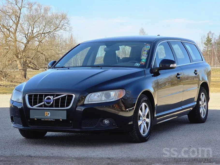 Volvo V70 2011 photo 2