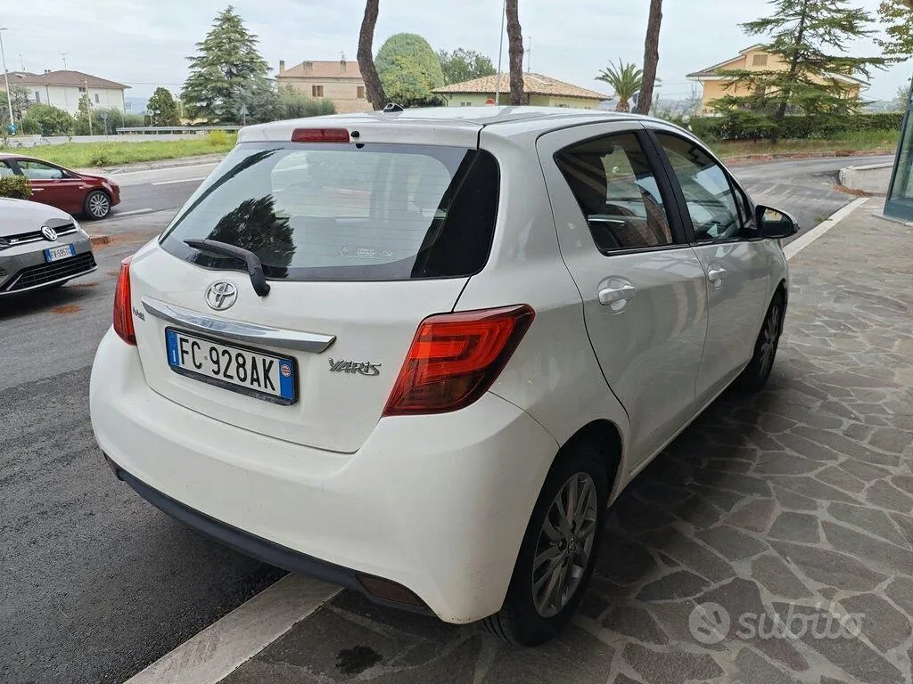 Toyota Yaris 2016 photo 3