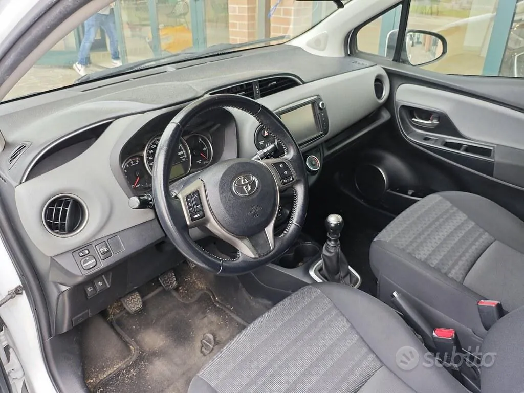 Toyota Yaris 2016 photo 4