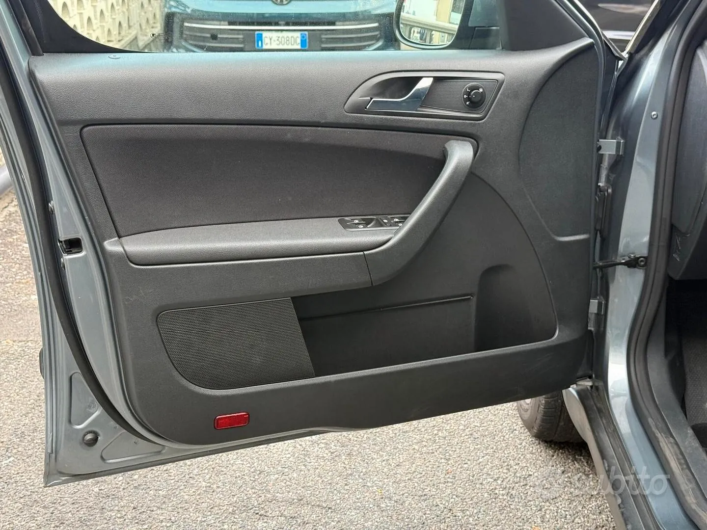 Skoda Yeti 2010 photo 5