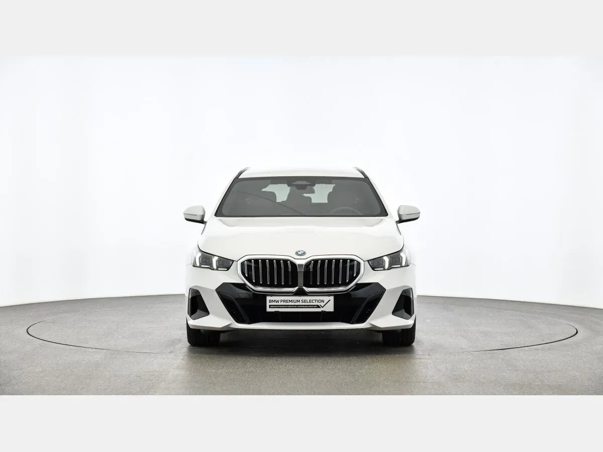 BMW 5 Series 2024 photo 3