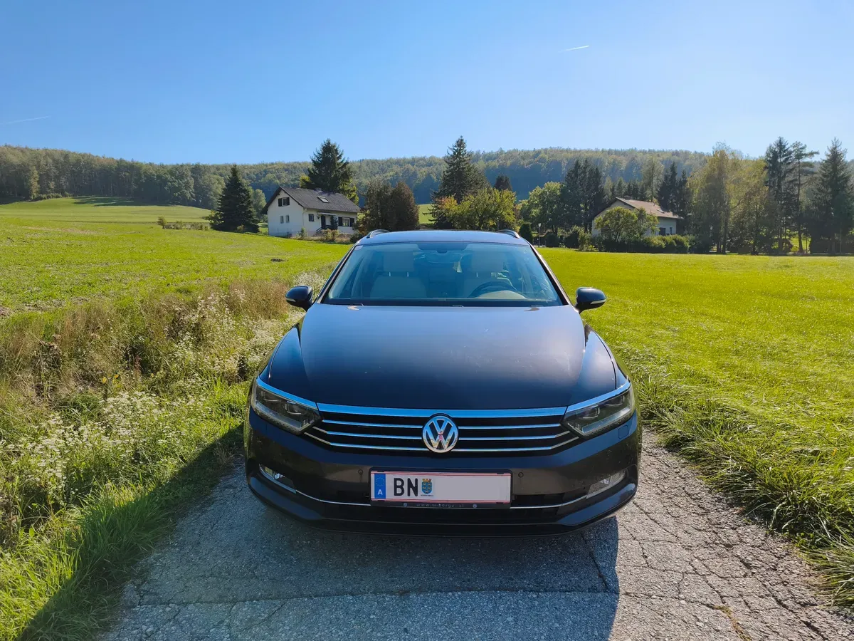Volkswagen Passat 2018 photo 2