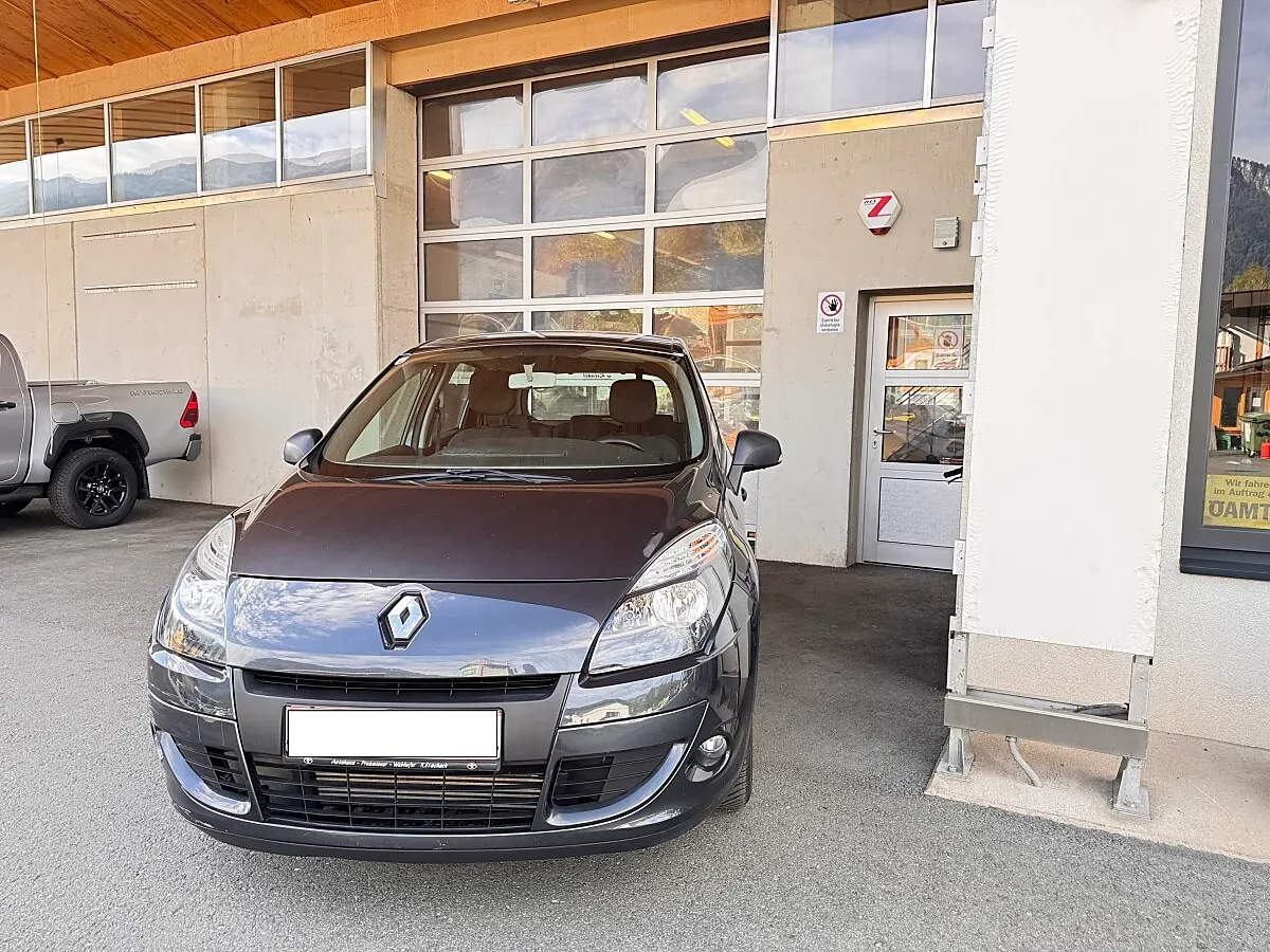 Renault Scenic 2010 photo 2