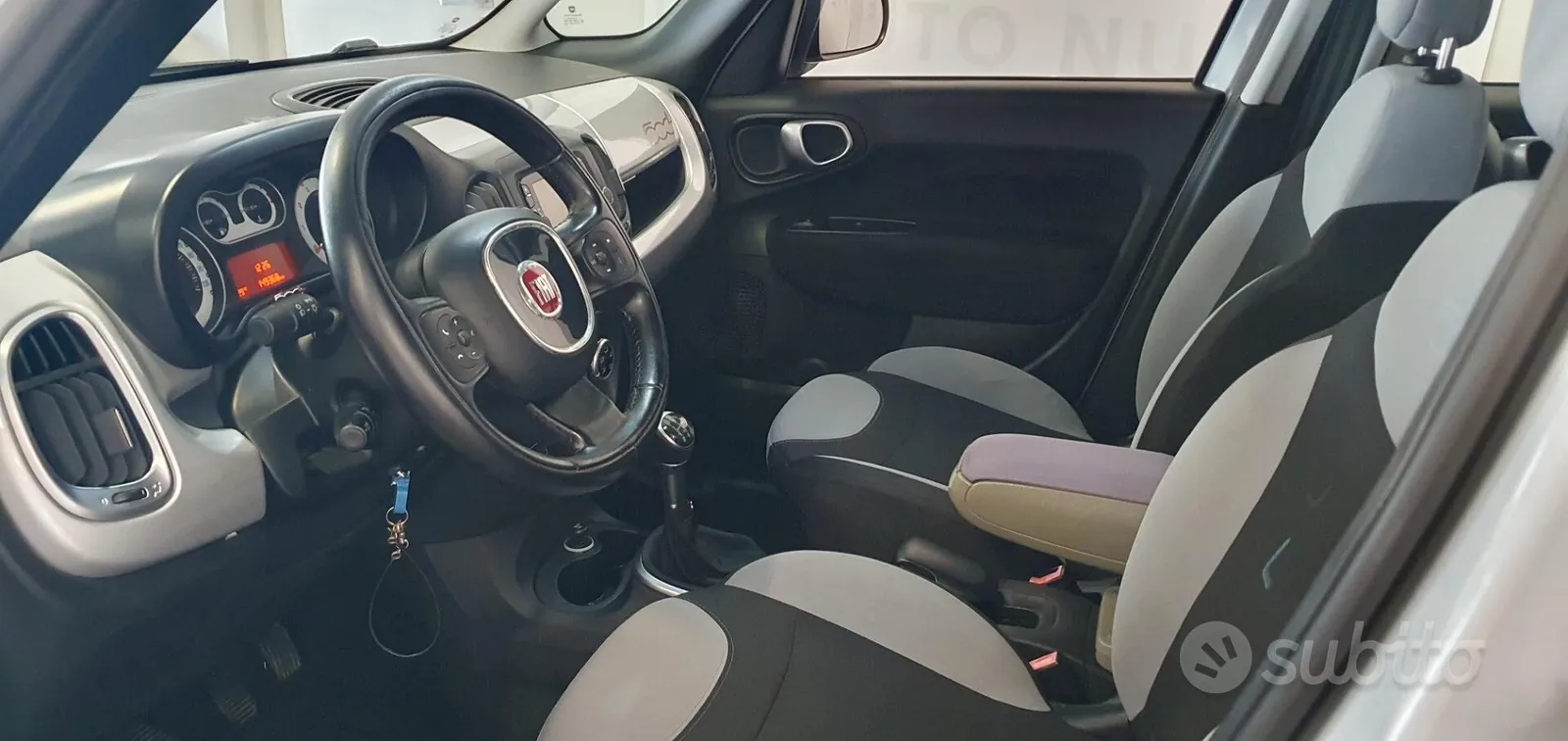 Fiat 500L 2015 photo 2