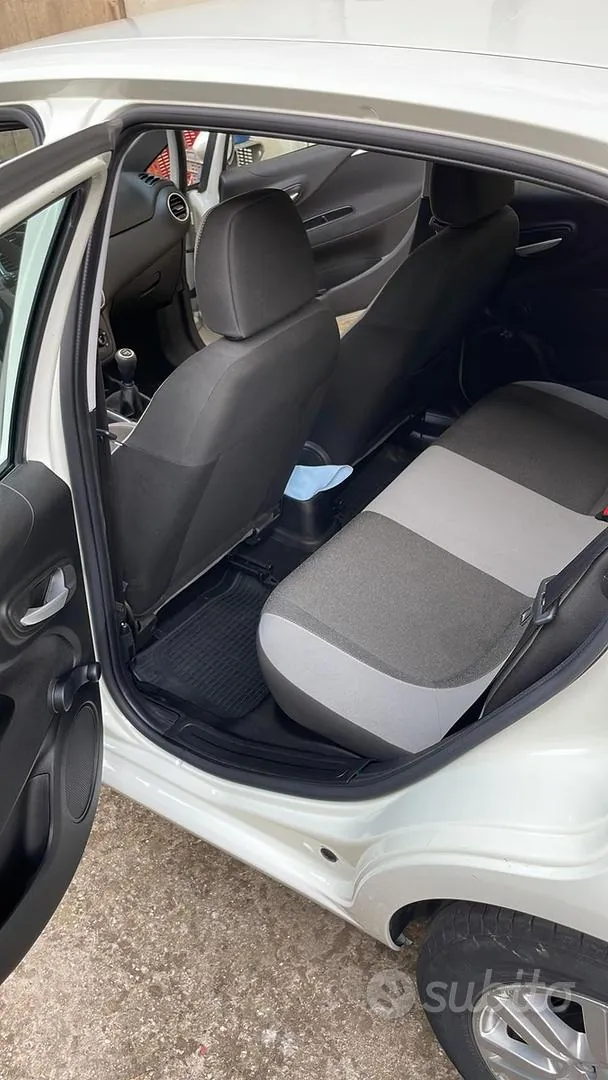 Fiat Punto 2012 photo 3
