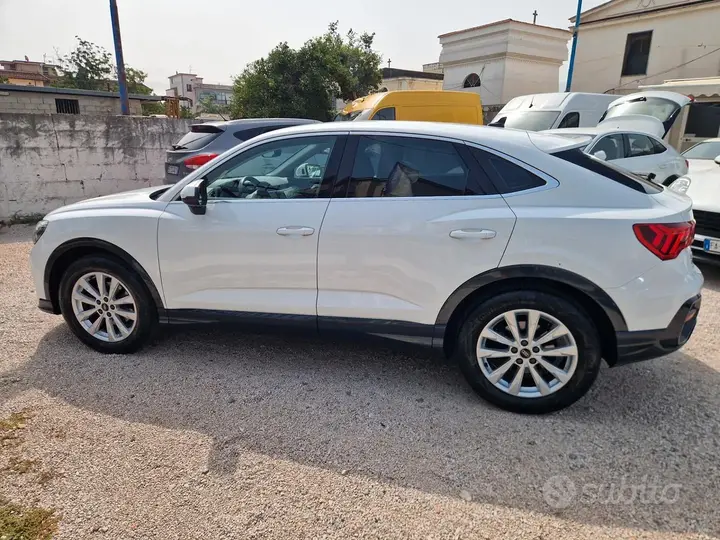 Audi Q3 2023 photo 3
