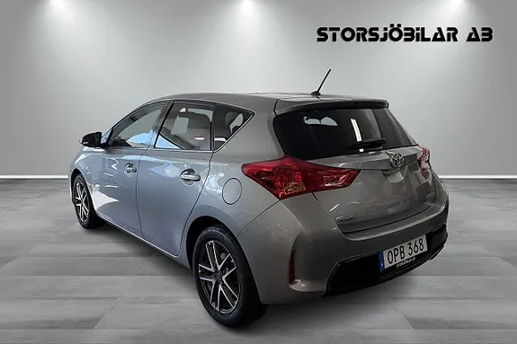 Toyota Auris 2015 photo 5