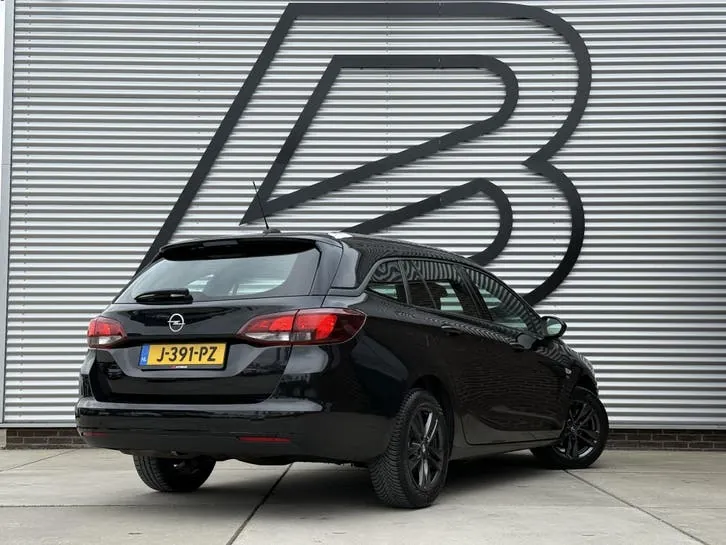 Opel Astra 2020 photo 3