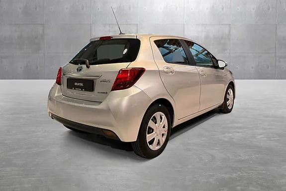 Toyota Yaris 2014 photo 5
