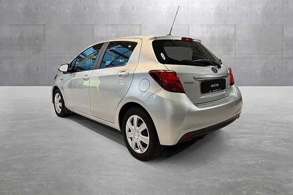 Toyota Yaris 2014 photo 3