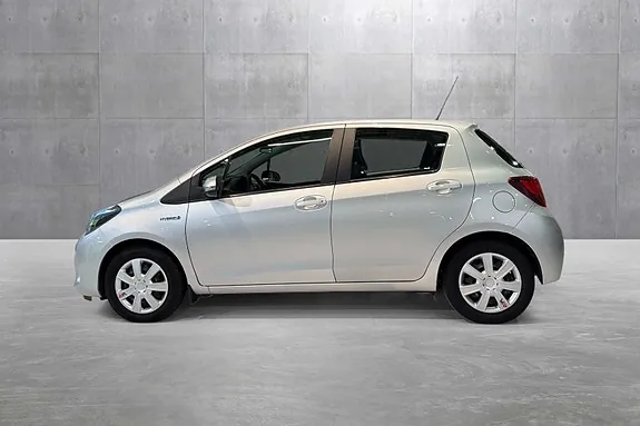 Toyota Yaris 2014 photo 2