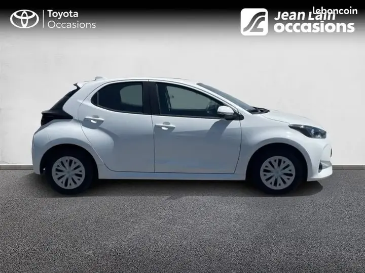 Toyota Yaris 2024 photo 4