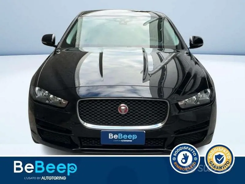 Jaguar Xe 2017 photo 3