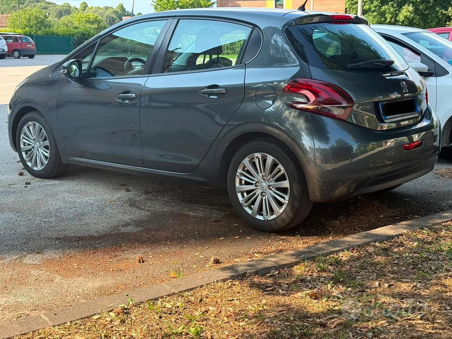 Peugeot 208 2018 photo 2