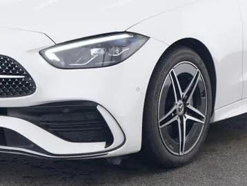 Mercedes-Benz C-Class 2025 photo 3