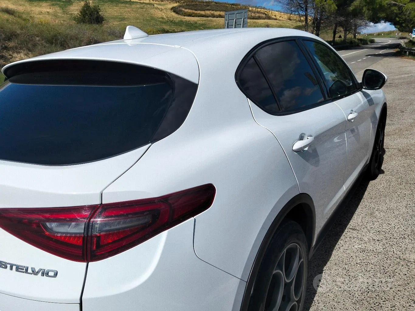 Alfa Romeo Stelvio 2019 photo 2