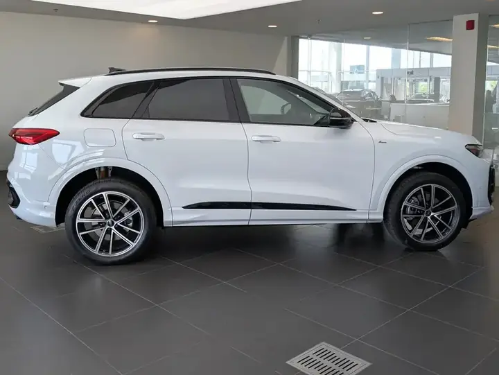 Audi Q5 2026 photo 2