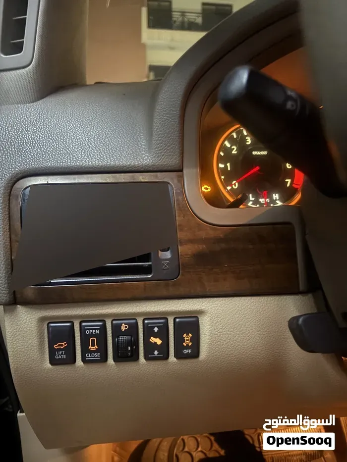 Nissan Armada 2008 photo 4
