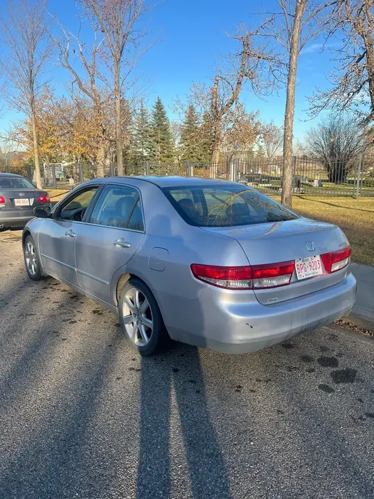 Honda Accord 2003 photo 2