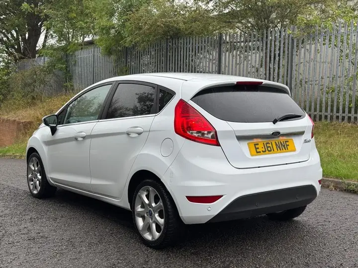 Ford Fiesta 2011 photo 5