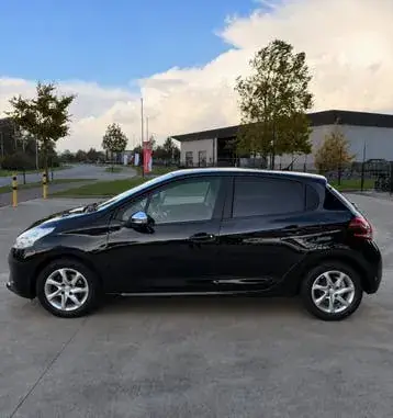 Peugeot 208 2016 photo 2