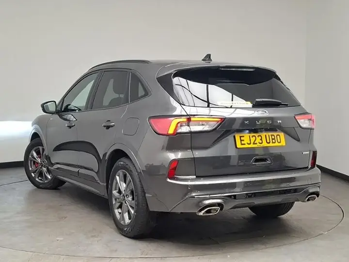 Ford Kuga 2023 photo 2