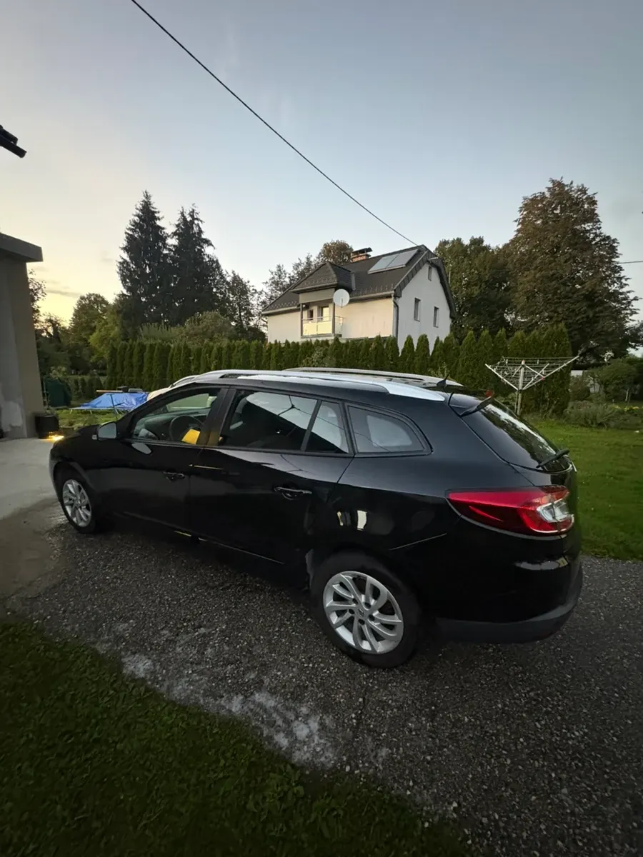 Renault Megane 2013 photo 2