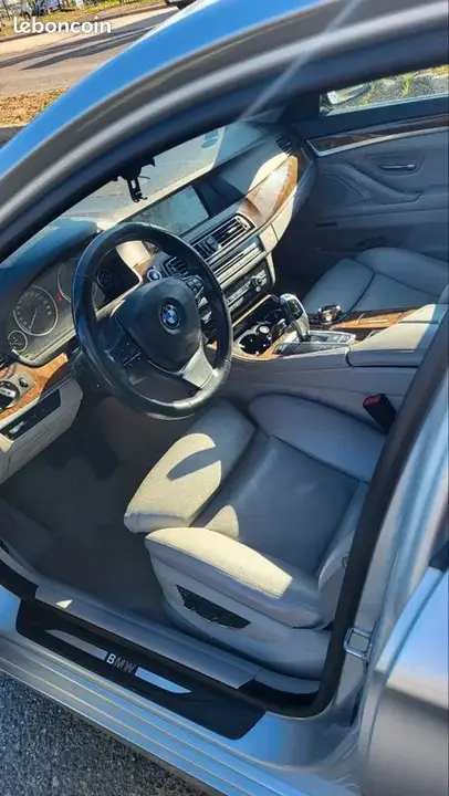 BMW 5 Series 2010 photo 3