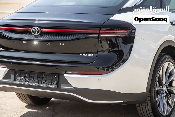 Toyota Crown 2023 photo 3