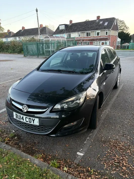 Vauxhall Astra 2014 photo 3