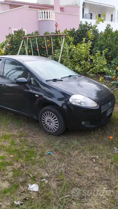 Fiat Punto 2009 photo 2